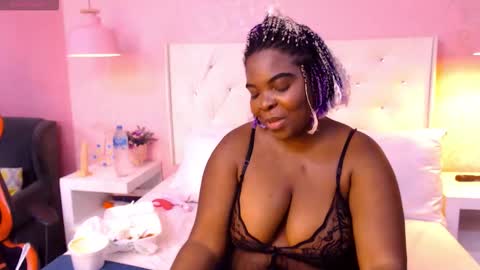 saradunss online show from October 2025 07:44:02 PM