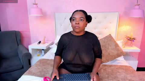 saradunss online show from October 2025 01:43:02 PM