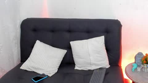 Sarah Redhair  Nicolle Black hair  online show from December 2024 03:18:02 AM