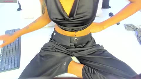 Snapshot of sarah_ashbourne chatting on October 2025 12:07:02 PM sarah_ashbourne online show from October 2025 12:07:02 PM