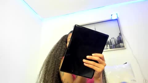 Snapshot of sarah_ashbourne chatting on October 2025 12:50:02 PM sarah_ashbourne online show from October 2025 12:50:02 PM