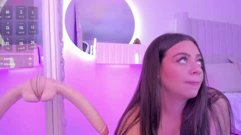 Sarah Bonneth online show from January 2025 01:17:01 PM