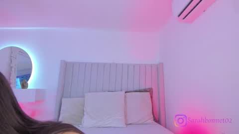 Snapshot of sarah_bonneth chatting on November 2025 11:43:02 AM Sarah Bonneth online show from November 2025 11:43:02 AM