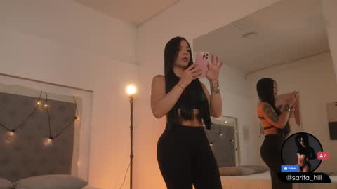 Snapshot of sarah_hiill chatting on October 2025 07:56:02 PM online show from October 2025 07:56:02 PM