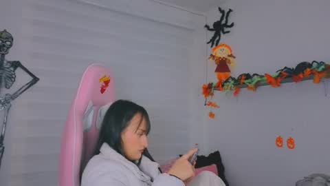 Sarah Ramirez online show from October 2025 03:07:02 AM