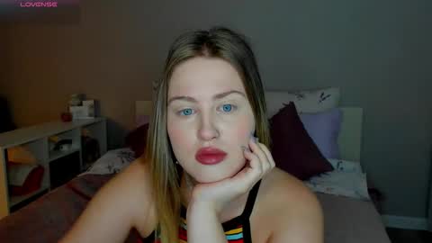 Sarah online show from September 2025 12:04:01 AM