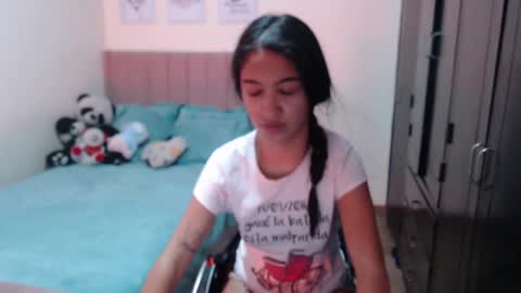 Snapshot of sarah_stone15 chatting on December 2024 12:52:01 AM Sarah online show from December 2024 12:52:01 AM