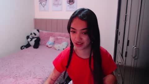 Snapshot of sarah_stone15 chatting on December 2024 02:54:02 PM Sarah online show from December 2024 02:54:02 PM