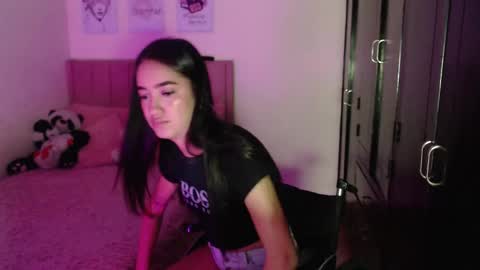 Snapshot of sarah_stone15 chatting on January 2025 06:47:01 PM Sarah online show from January 2025 06:47:01 PM