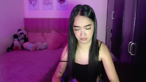 Snapshot of sarah_stone15 chatting on February 2025 07:34:01 PM Sarah online show from February 2025 07:34:01 PM