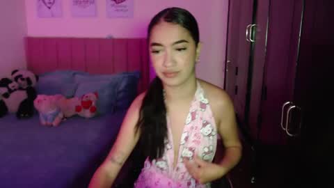 Snapshot of sarah_stone15 chatting on February 2025 06:47:02 PM Sarah online show from February 2025 06:47:02 PM