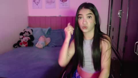 Snapshot of sarah_stone15 chatting on February 2025 05:04:02 PM Sarah online show from February 2025 05:04:02 PM