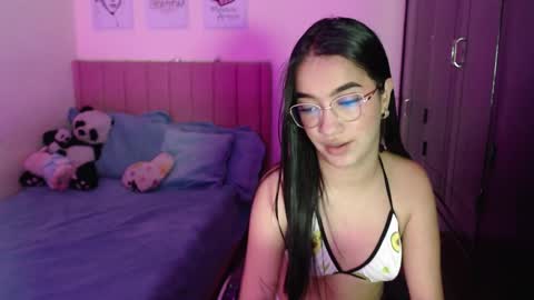 Snapshot of sarah_stone15 chatting on March 2025 02:54:01 AM Sarah online show from March 2025 02:54:01 AM