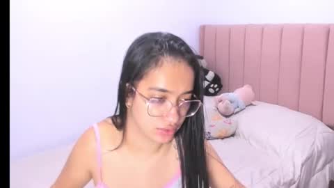 Snapshot of sarah_stone15 chatting on October 2025 03:31:01 PM Sarah online show from October 2025 03:31:01 PM