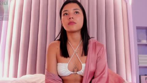 Snapshot of sarahevans__ chatting on December 2024 11:24:02 PM Sarah Evans online show from December 2024 11:24:02 PM