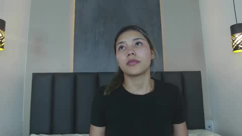 Snapshot of sarahevans__ chatting on March 2025 06:40:02 AM Sarah Evans online show from March 2025 06:40:02 AM