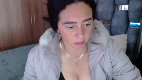 Lia online show from January 2025 07:50:02 PM