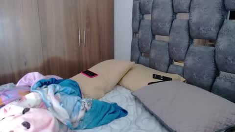 Lia online show from January 2025 02:32:01 PM