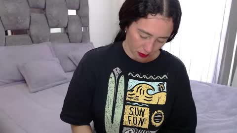 Lia online show from September 2025 07:57:01 PM