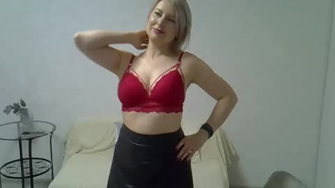 Snapshot of sarahphelps chatting on November 2025 05:14:01 PM sarahphelps online show from November 2025 05:14:01 PM