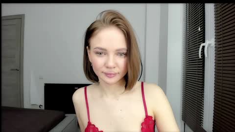 Snapshot of sarahphyllis chatting on December 2024 09:00:02 PM sarahphyllis online show from December 2024 09:00:02 PM