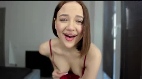 Snapshot of sarahphyllis chatting on February 2025 06:29:02 AM sarahphyllis online show from February 2025 06:29:02 AM