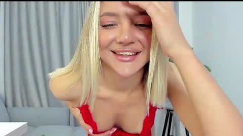 Snapshot of sarahphyllis chatting on September 2025 07:46:02 PM sarahphyllis online show from September 2025 07:46:02 PM