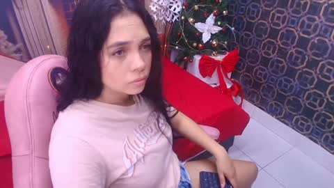 Sara  online show from December 2024 12:01:02 PM