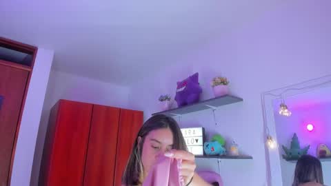 Snapshot of saralolo420 chatting on January 2025 12:01:01 AM sara online show from January 2025 12:01:01 AM