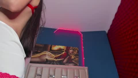  Sara  online show from December 2024 12:13:02 PM