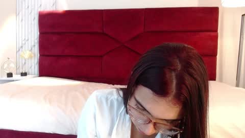 Snapshot of sarasaenz_99 chatting on December 2024 07:42:02 PM Sara online show from December 2024 07:42:02 PM