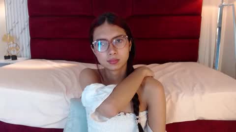 Snapshot of sarasaenz_99 chatting on February 2025 10:59:01 PM Sara online show from February 2025 10:59:01 PM