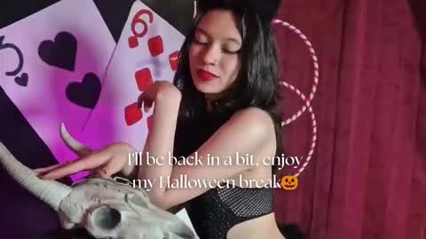   online show from October 2025 11:47:02 AM