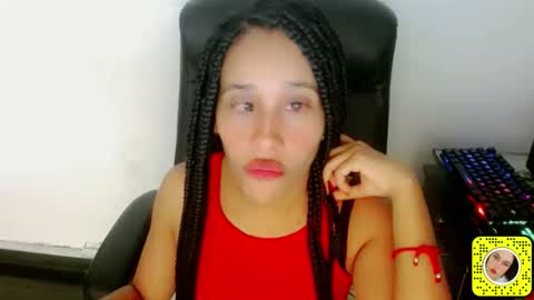 Snapshot of saraylittle chatting on November 2025 03:59:02 AM Saray online show from November 2025 03:59:02 AM