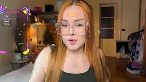 Veronika online show from October 2025 04:46:01 PM