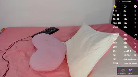 Snapshot of sarha_foxxx chatting on March 2025 04:41:01 AM Heeey Help me reach 100 likes up online show from March 2025 04:41:01 AM