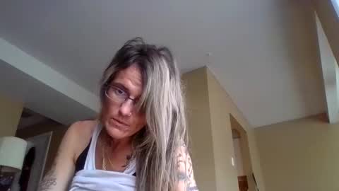 sarlynn online show from September 2025 03:48:01 PM