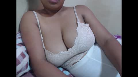 saronette online show from February 2025 12:11:01 PM