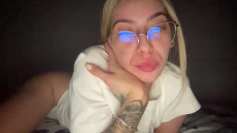 Snapshot of sarrah_rossy chatting on January 2025 12:45:01 AM Sarrah online show from January 2025 12:45:01 AM