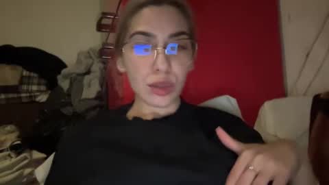 Snapshot of sarrah_rossy chatting on January 2025 08:45:02 PM Sarrah online show from January 2025 08:45:02 PM
