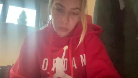 Snapshot of sarrah_rossy chatting on February 2025 09:54:01 AM Sarrah online show from February 2025 09:54:01 AM
