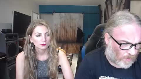 Snapshot of saruandjay chatting on October 2025 11:18:02 AM Giselle and Jay online show from October 2025 11:18:02 AM