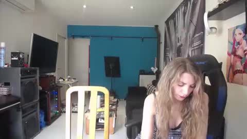 Snapshot of saruandjay chatting on October 2025 10:48:02 AM Giselle and Jay online show from October 2025 10:48:02 AM