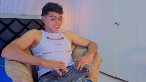   online show from November 2025 04:24:02 AM