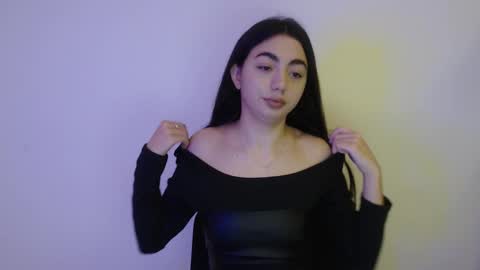 Sasha online show from February 2025 05:07:01 PM