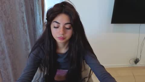 Sasha online show from September 2025 12:16:01 PM