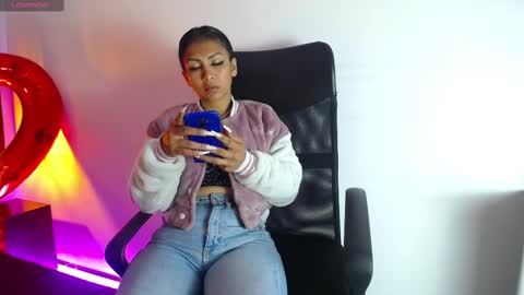 Sasha Brattz online show from February 2025 11:00:02 AM