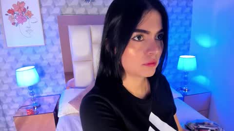 Camila  online show from October 2025 11:40:01 AM