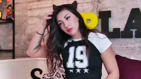 Snapshot of sashabelle_ chatting on October 2025 08:51:02 AM Sasha online show from October 2025 08:51:02 AM