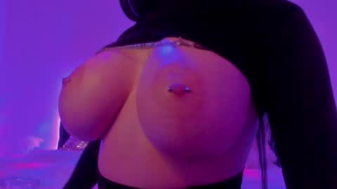   Sasha   online show from January 2025 08:55:01 PM
